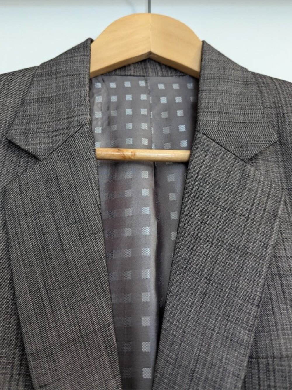 Tailored Men’s Brown Gray Blazer Smooth Suiting Fabric Double Vent - Picture 2 of 16